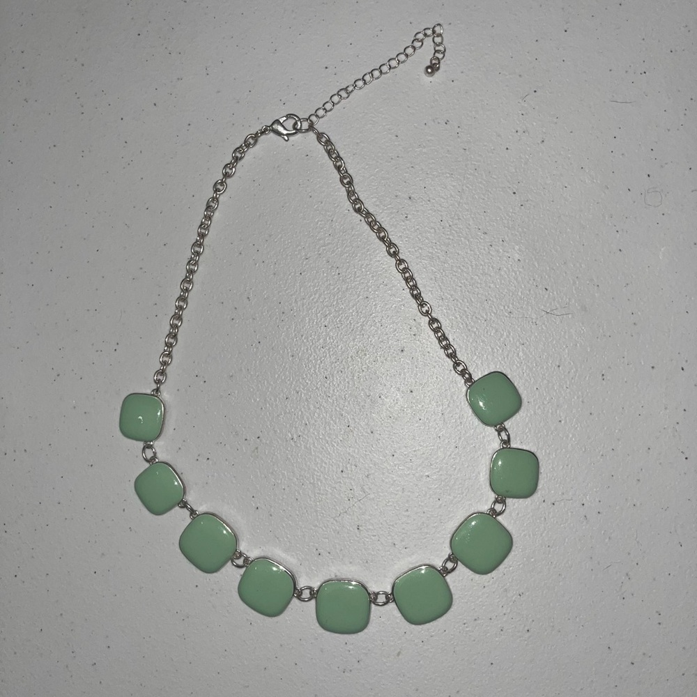 💜 Silver Tone Mint Green Adjustable Choker Necklace